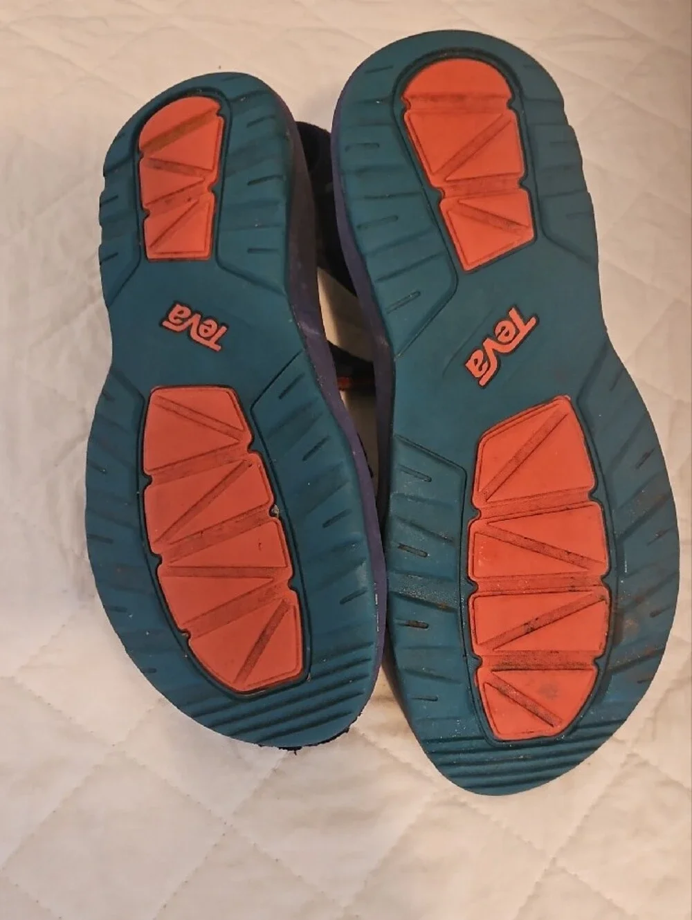 Teva Mens 6 Navy Sandals
